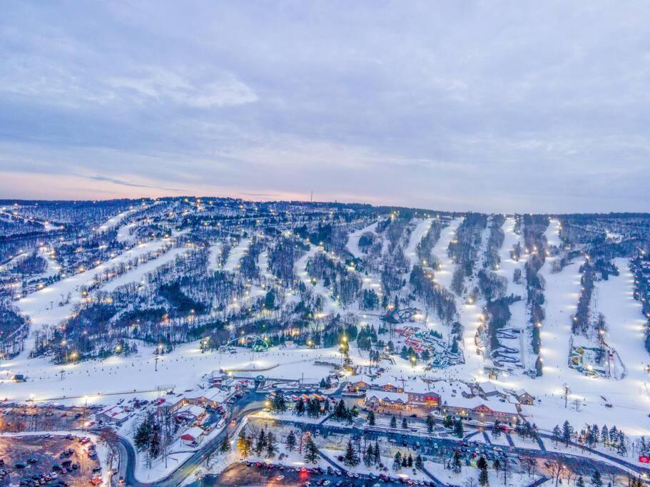 Апартаменты Garrett'S Camelback House Таннерсвилл Экстерьер фото