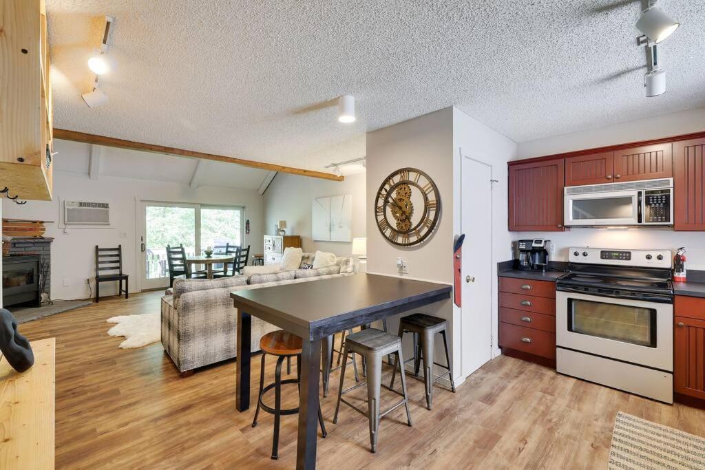 Апартаменты Garrett'S Camelback House Таннерсвилл Экстерьер фото